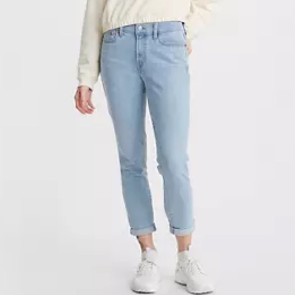 Levi’s light blue denim boyfriend jeans Sz 29
